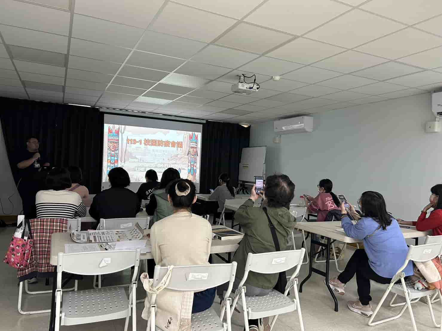 113/2/5校園防疫會議照片1
