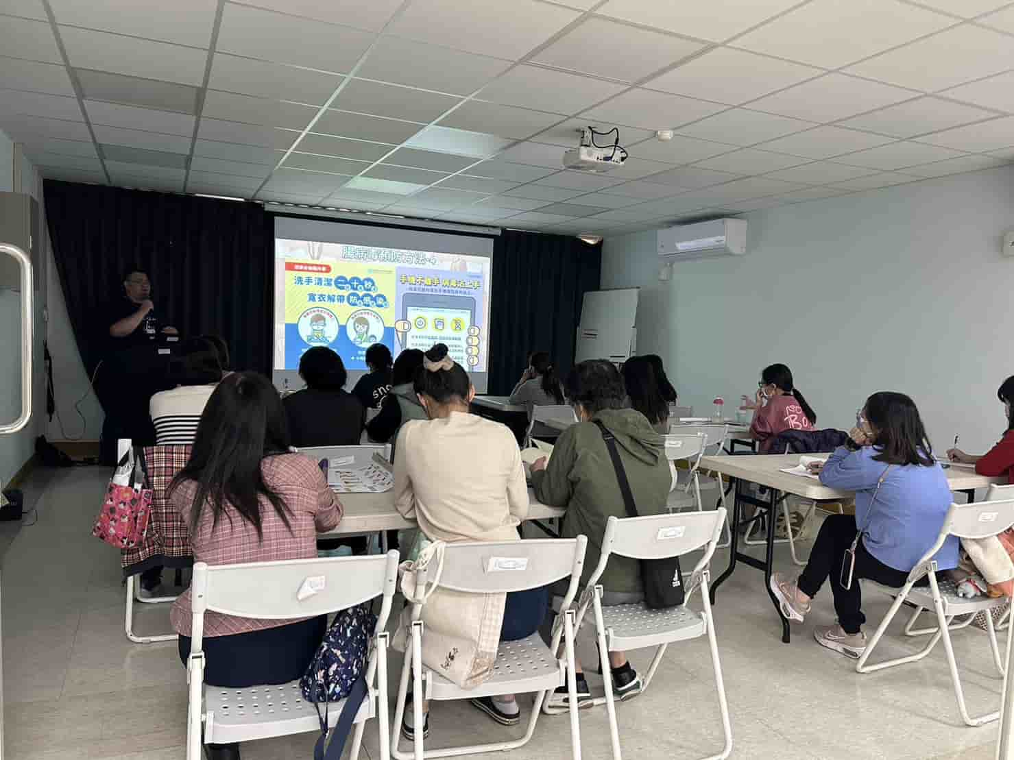 113/2/5校園防疫會議照片2